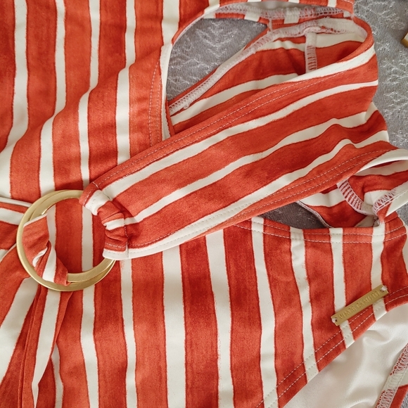 Vince Camuto New Women's swimsuit - Picture 3 of 7